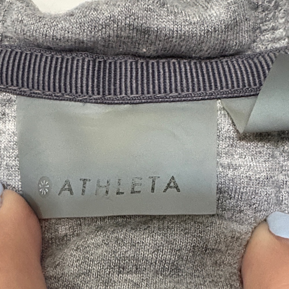 Athleta Heather Gray Knit Top - Picture 2 of 10